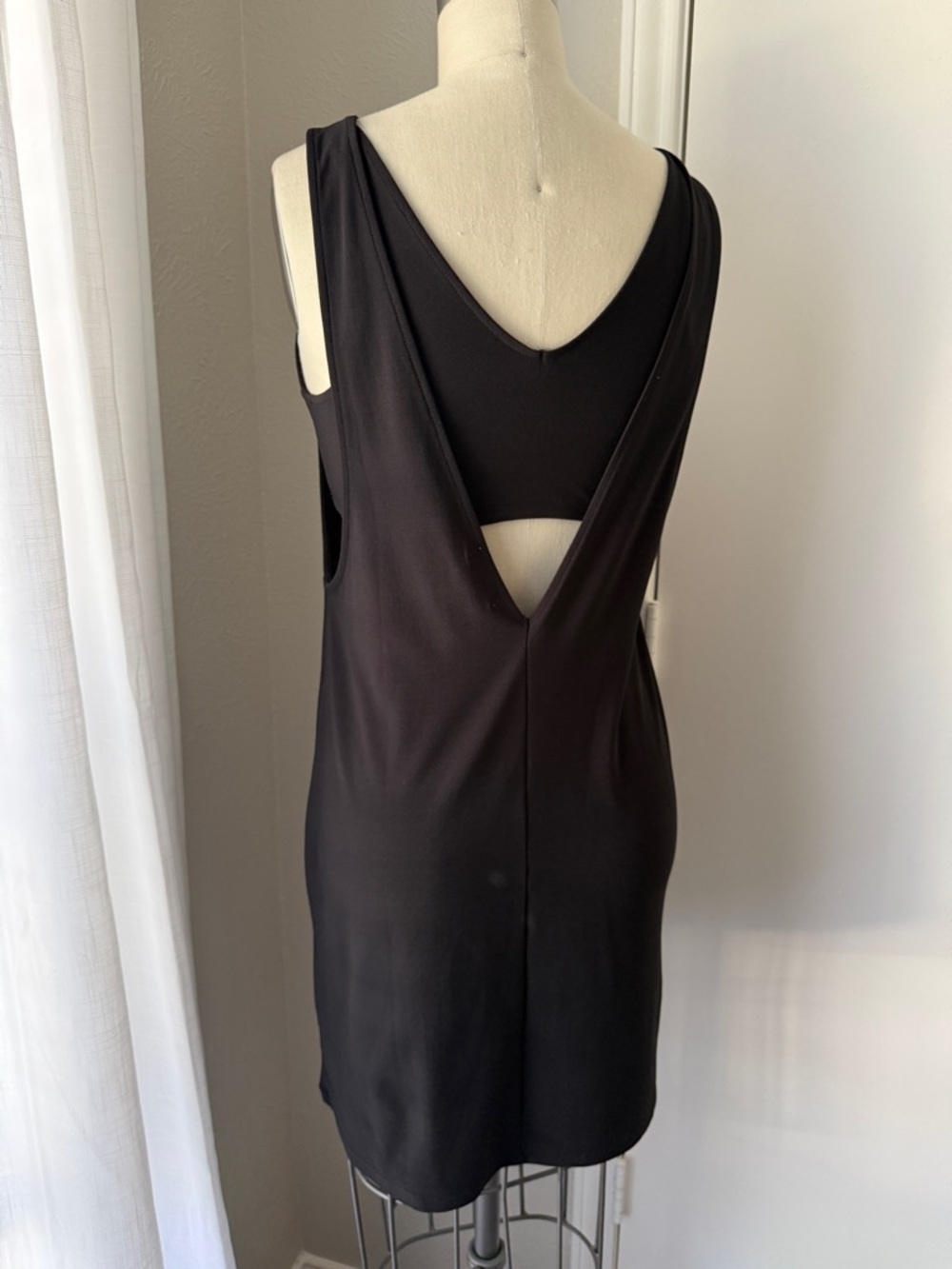 Leith Black Sleeveless Shift - Picture 4 of 6